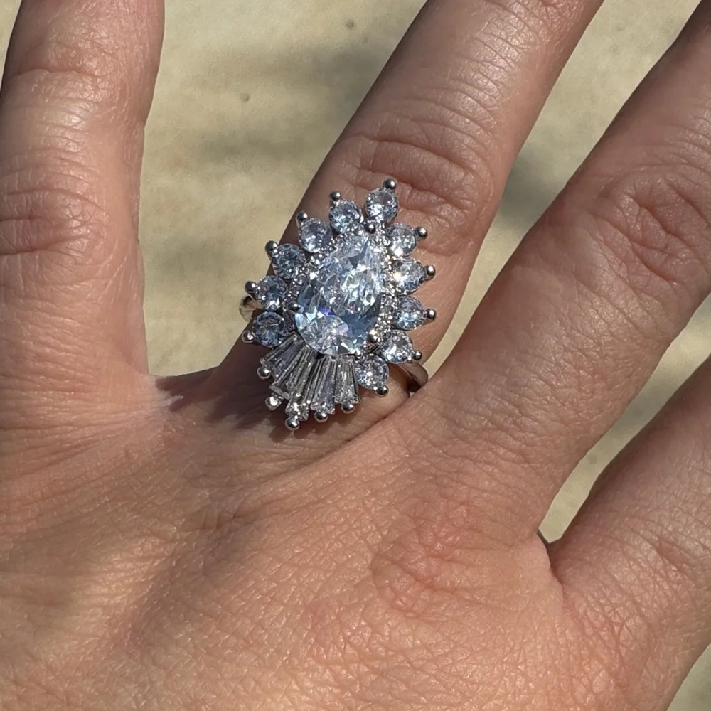 Sparkling Halo Teardrop Cocktail Ring - Silver Size 8 Wedding Engagement